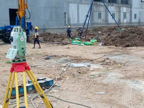 Column marking on an active construction site